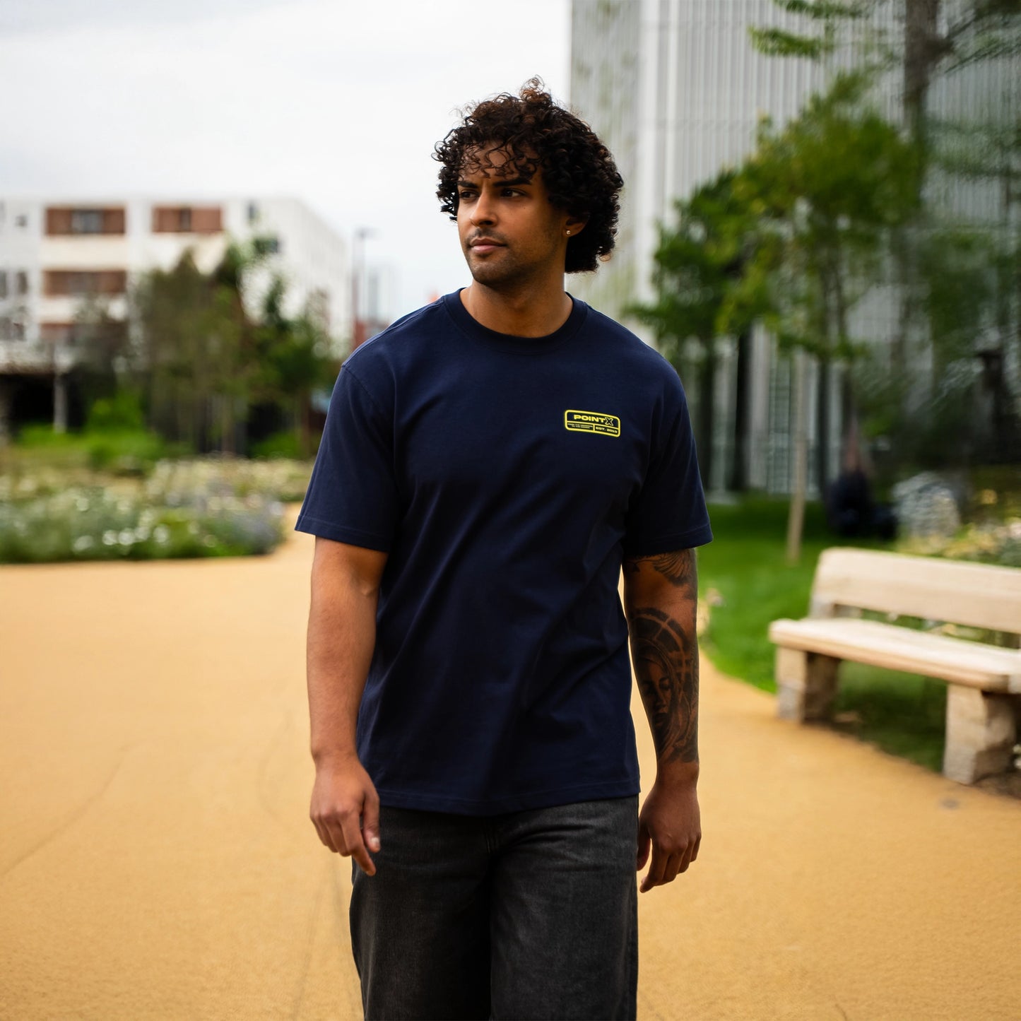 TAG LOGO TEE - NAVY